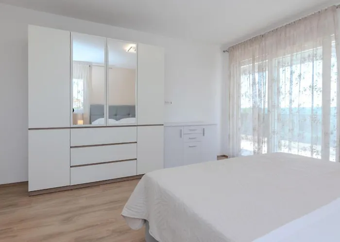 度假居 4 Bedroom In Slivnica Donja 珀塞达耶