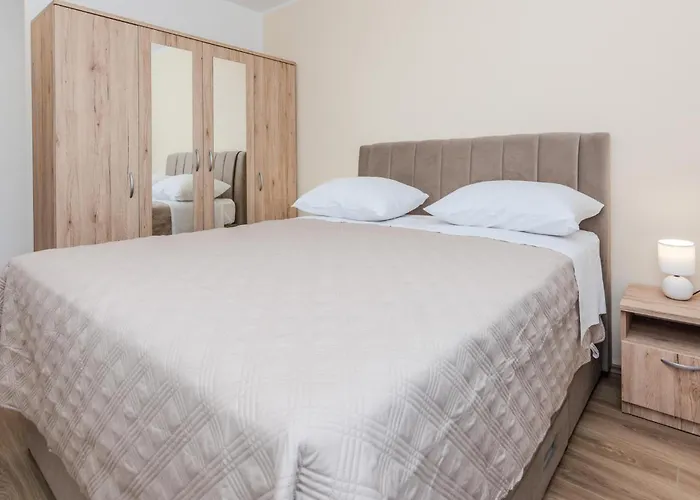 度假居 4 Bedroom In Slivnica Donja