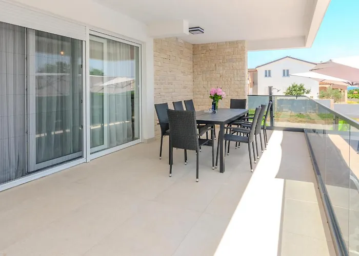 4 Bedroom In Slivnica Donja