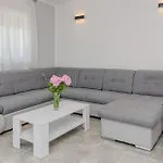 4 Bedroom In Slivnica Donja