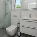4 Bedroom In Slivnica Donja Сasa de vacaciones